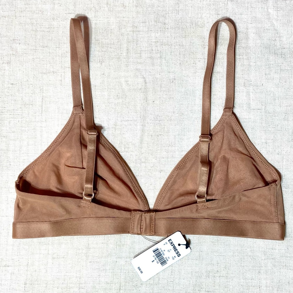 Express Mesh Triangle Bralette - Picture 4 of 6